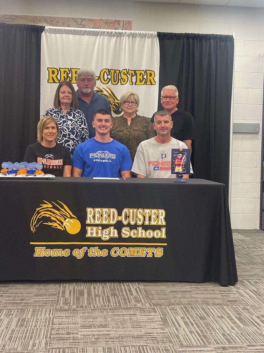 RCCometFootball's tweet photo. Congrats to @Josh29239789 @LucasFoote1 @jchristian2023 @gbruciak48  Can’t wait to watch you guys at the next level! https://t.co/tbB5fSMAXr
