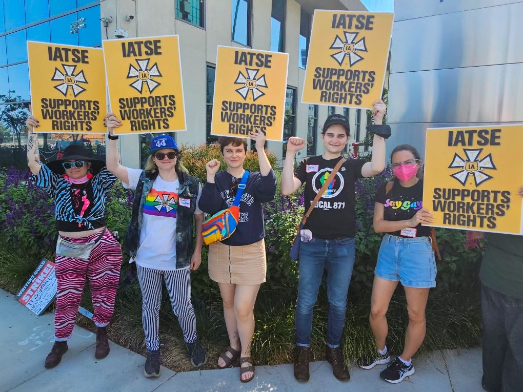 Proud to represent #IASolidarity at today’s #TransTakeOver picket at Netflix today! 🏳️‍⚧️✊🏻 #WGAStrong #TransRightsAreHumanRights