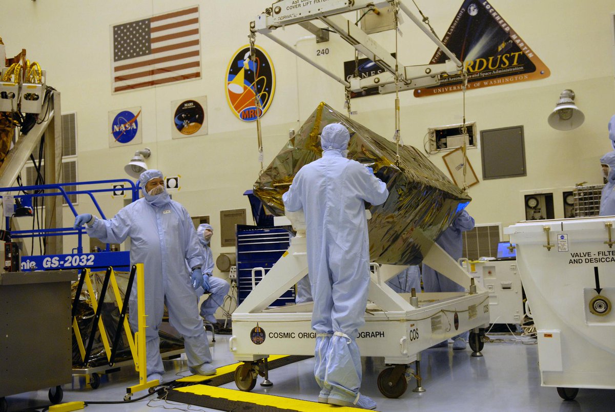 imagesNASA's tweet photo. 10 March 2009 — KSC-2009-2151
––––––––––––––
CAPE CANAVERAL, Fla. – In the Payload Hazardous Servicing Facility at NASA's Kennedy Space Cent…
Photographer: NASA_Jack Pfaller
––––––––––––––
https://t.co/R7fcjlIkj7 https://t.co/YkuoNKp7t9