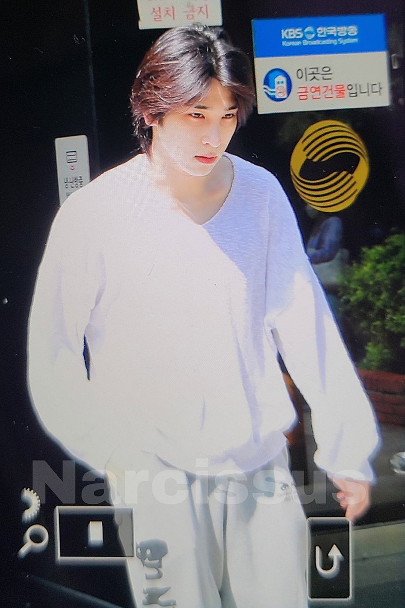 _Narcissus127's tweet photo. 230519 #한결

장발 휘날리며 https://t.co/ZmzK6i3fBD