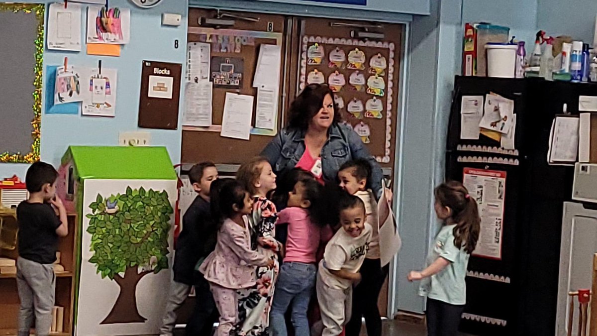 ProjectBeforeGF's tweet image. Happy Birthday Ms.Terri! Thank you for all you do for our Project Before preschoolers! 🥰