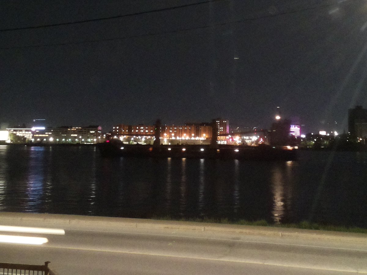 🇦🇬 BBC ST.PETERSBURG, Cargo (147 x 23 m), under way using engine, destination: MONTREAL, course: 251.4 ° / speed: 5.8 kn marinetraffic.com/en/ais/details… #boatnerd #greatlakesshipping #detroitriver