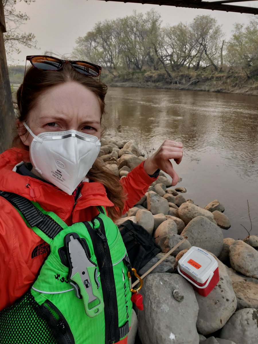 The N95s we have stashed in the truck for COVID came in handy for another reason yesterday: wildfire smoke that descended over SK. And then I dropped the mercury field blank in the river (but retrieved it!!!). Just another day in the field 🙃