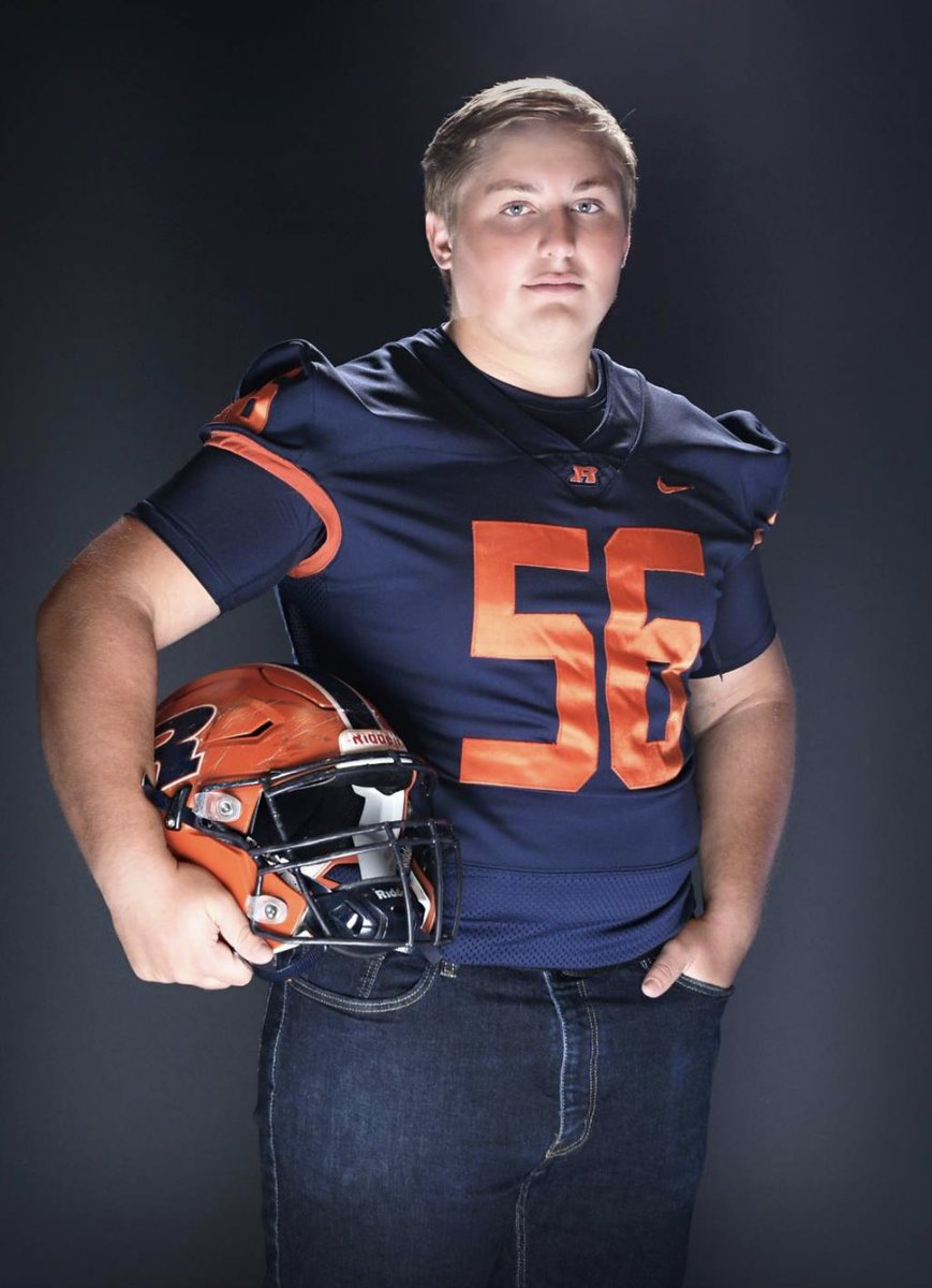 SpartansBooster's tweet photo. Class of 2023 Student Athlete:
Gavin Shahan
Football, Powerlifting, Shot Put and Discus.   
Memorable Moment:
Making all conference two years in a row. Also accepting the offer to play D2 football at McKendree University. #romeovillespartans #classof2023 #RHS 💙🎓🧡 https://t.co/9CUDG0SNAU
