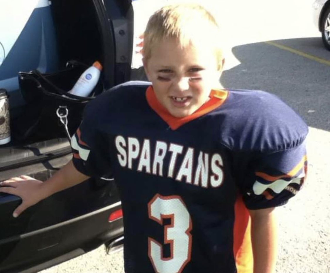 SpartansBooster's tweet photo. Class of 2023 Student Athlete:
Gavin Shahan
Football, Powerlifting, Shot Put and Discus.   
Memorable Moment:
Making all conference two years in a row. Also accepting the offer to play D2 football at McKendree University. #romeovillespartans #classof2023 #RHS 💙🎓🧡 https://t.co/9CUDG0SNAU
