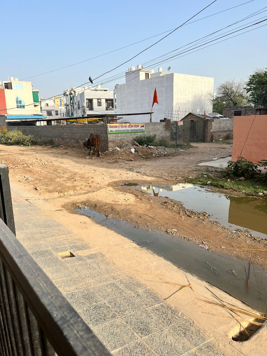 जेडीएअप्रूव्ड मानसरोवर में गलियों की हालत,सिवरेज न होने की वजह से पानी गलियों में भर जाता है।आवासीय परिसर में कमर्शियल काम जोरदार चल रहे है पूर्व में आग भी यही से लगी थी। सड़के बनी नही है और पब्लिक परेशान है। कहां है राहत 
निवेदन है कृपया संज्ञान ले।
<a href="/drsomyagurjar/">Dr Somya Gurjar</a>