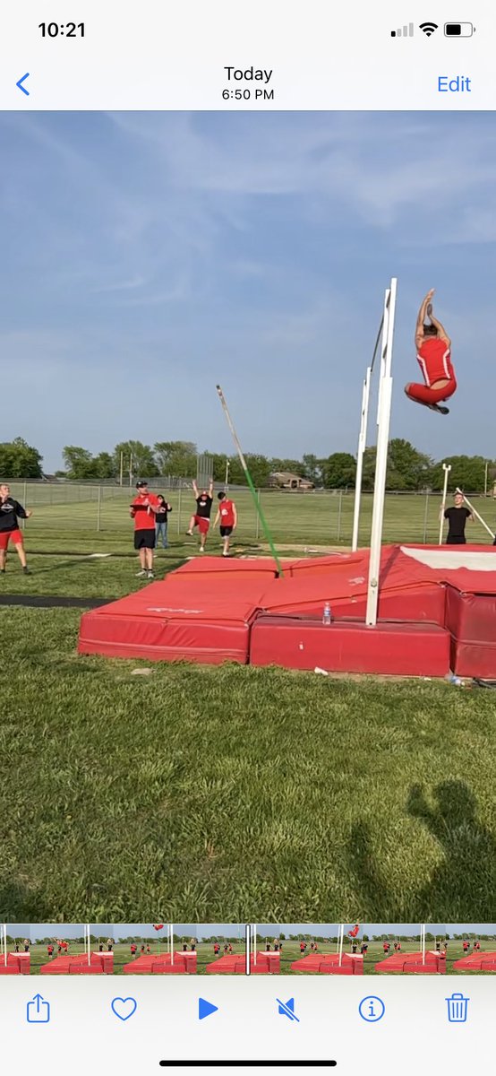 PlymouthHS_XCTF's tweet image. Sectional Champion in pole vault!! Congrats Carter Weedling!!