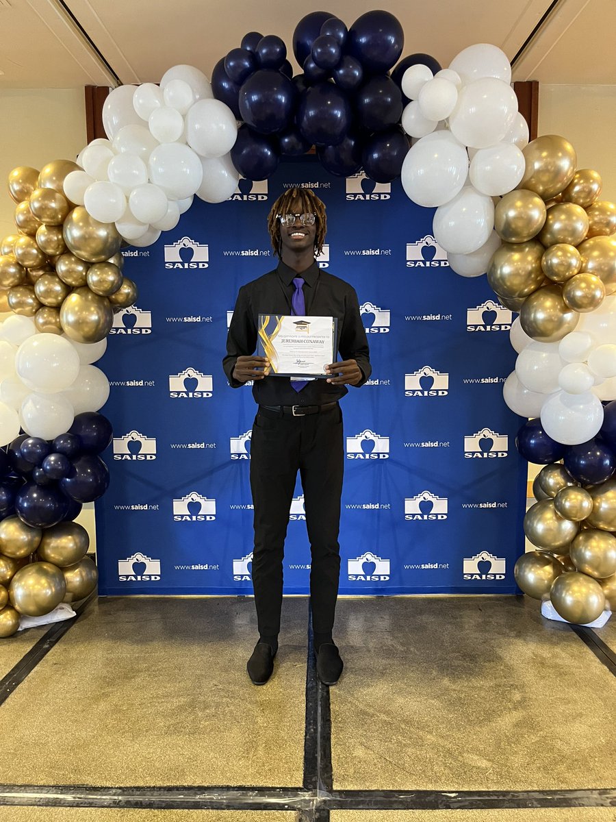 GodmadeConaway's tweet photo. I had a great time today at @SAISD Student Advisory Committee Banquet! Glad I can make an impact on the society around me.

@YmlaAthletics @CoachPetty_ @nicholasDgraham @AaronGreen22 @26Int_Hit @Coach_T_Rocco @CoachMCScott @Coach_Killough @TTUKirkBryant @jmjonesUT @TrustMyEyesO https://t.co/VGNb1so6UZ