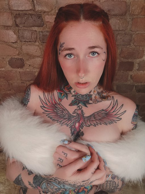 I may look innocent but... the real ones know I'm the Mommy of Dragons https://t.co/Uf0f2BbgSN