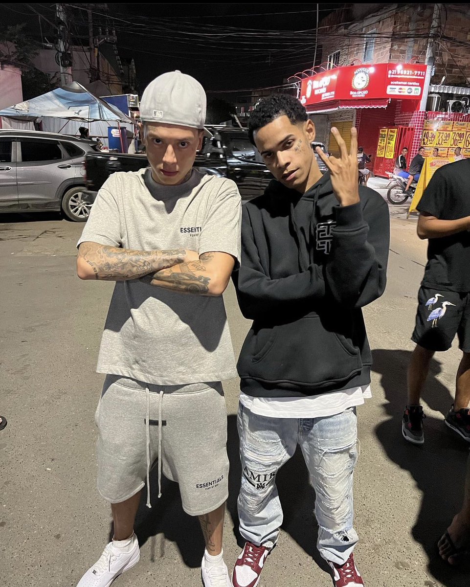 Conexões✔️

Central Cee está com Chefin e Bin neste momento… o que vem por aí? 👀👀