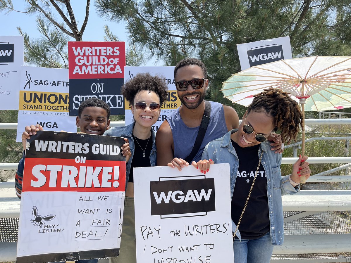 It was #ThatGirlLayLayDayDay at #RadfordStudioCenter today!!! It was so nice to see the writers and cast of #ThatGirlLayLay on the picket line! #WGA #SAGAFTRA #WGAStrike2023 #WGAStrike #WGAStrong #WritersGuildOfAmerica @GabrielleNGreen @TommyHobson @ItsMeTiffD @angelhobbss RT plz