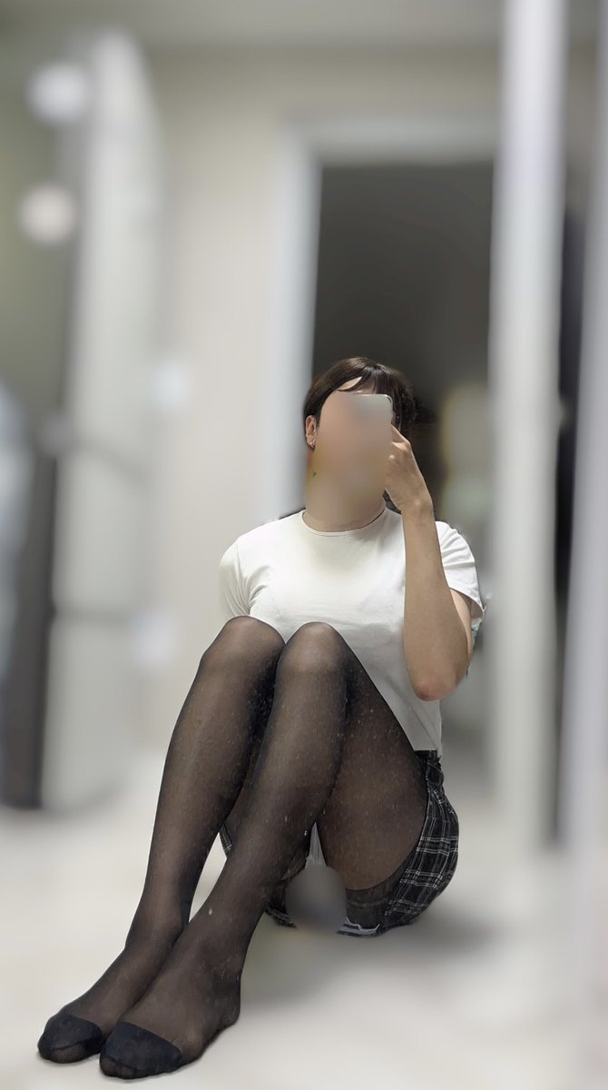 쌤 오늘 넘 더워용…..😓😓

#cd #시디 #여장 #검스