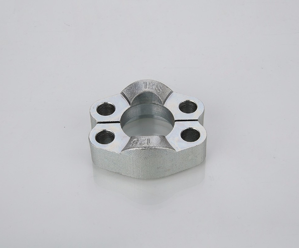 HuiqiTech's tweet image. Types of SAE flange adapters for hydraulic systems:
1️⃣ SAE flange adapters with 24-degree cone connector (ISO 8434-1/DIN 2353) 2️⃣ SAE flange adapters with ORFS tube connector (ISO 8434-3/SAE J1453) 3️⃣ SAE flange adapters with 37-degree flare tube connector (ISO 8434-2/SAE J1514)