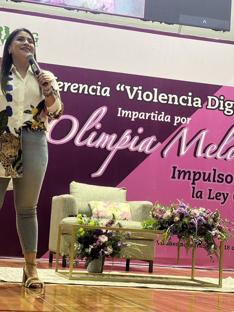 azurnov's tweet photo. “La violencia digital es una extensión de la violencia sistémica que se vive, que daña nuestra intimidad y nuestra seguridad “( Olimpia Melo ) 
La @UJAT tuvo una invitada que inspira, con la conferencia #violenciadigital  impartida por @OlimpiaCMujer 
#leyolimpiatabasco https://t.co/NUcQwP9dgP