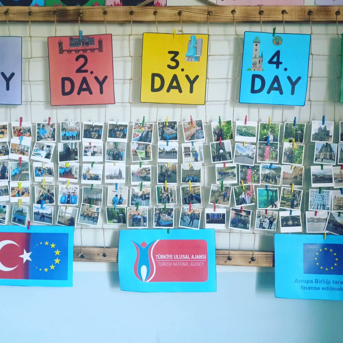 DOGAL_HAYATIKOR's tweet photo. Projemizin Prag hareketliliğini içeren okul panomuz hazırlandı. https://t.co/Tj65vZoXFB