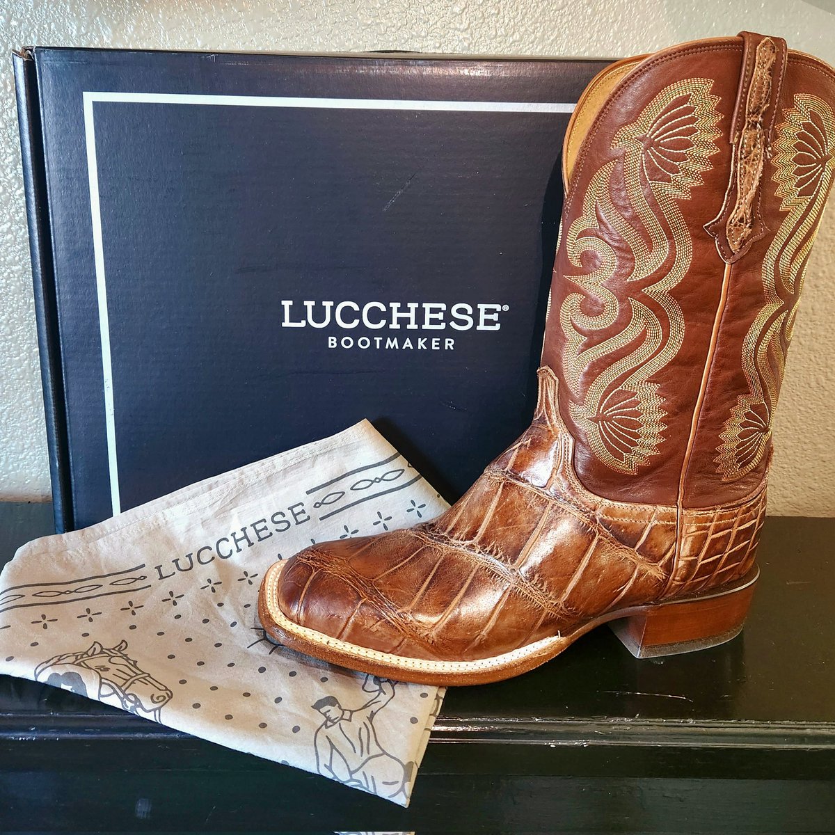 Jasonkylemusic's tweet photo. @RichOToole @Lucchese1883 Love mine https://t.co/Ap1aUiXbRn