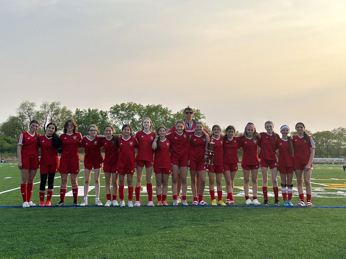 So proud of these <a href="/PalosSouth118/">Palos South 118</a> girls! They took 🥈 in the SWIC Tournament!