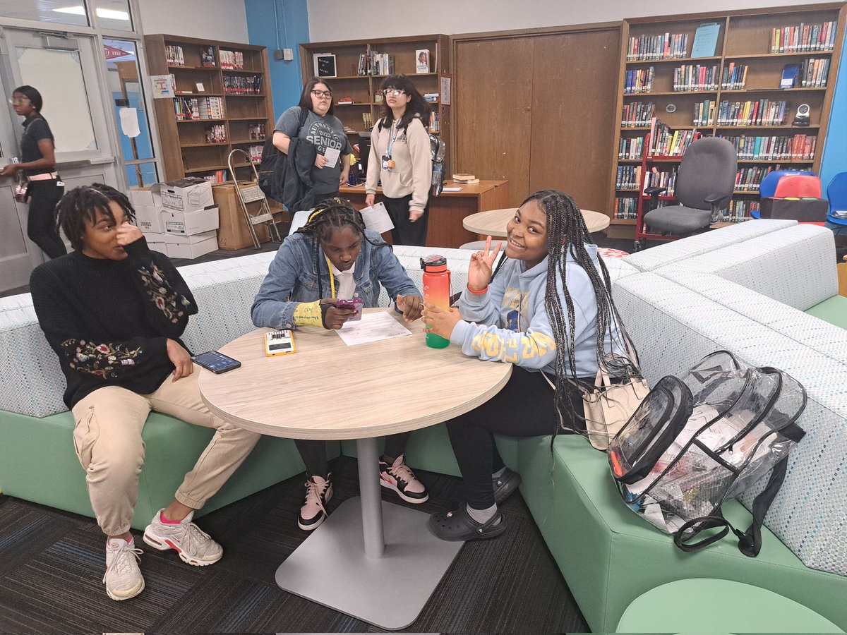 Dallas ISD Subs tweet media