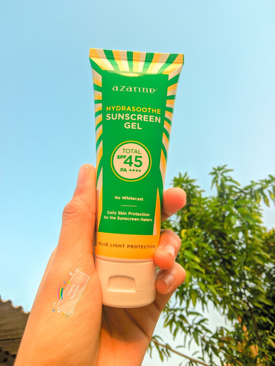 Aku saranin kalian pakai Hydrashoothe Sunscreen Gel SPF 45++++ dari <a href="/AzarineCosmetic/">Azarine Cosmetic</a> dan aku sendiri jg pakai sunscreen ini karena SPF nya udah teruji secara klinis mampu melindungi kulit dari sinar uv , so don't worry 😉