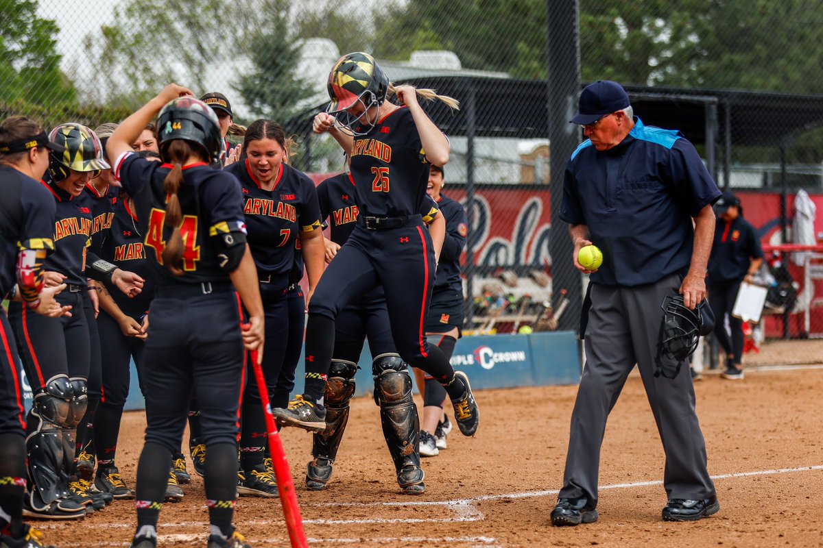 TerpsSoftball's tweet photo. That first collegiate home run feeling 🤩 @Sammiwoods2022 https://t.co/0autePLdYD