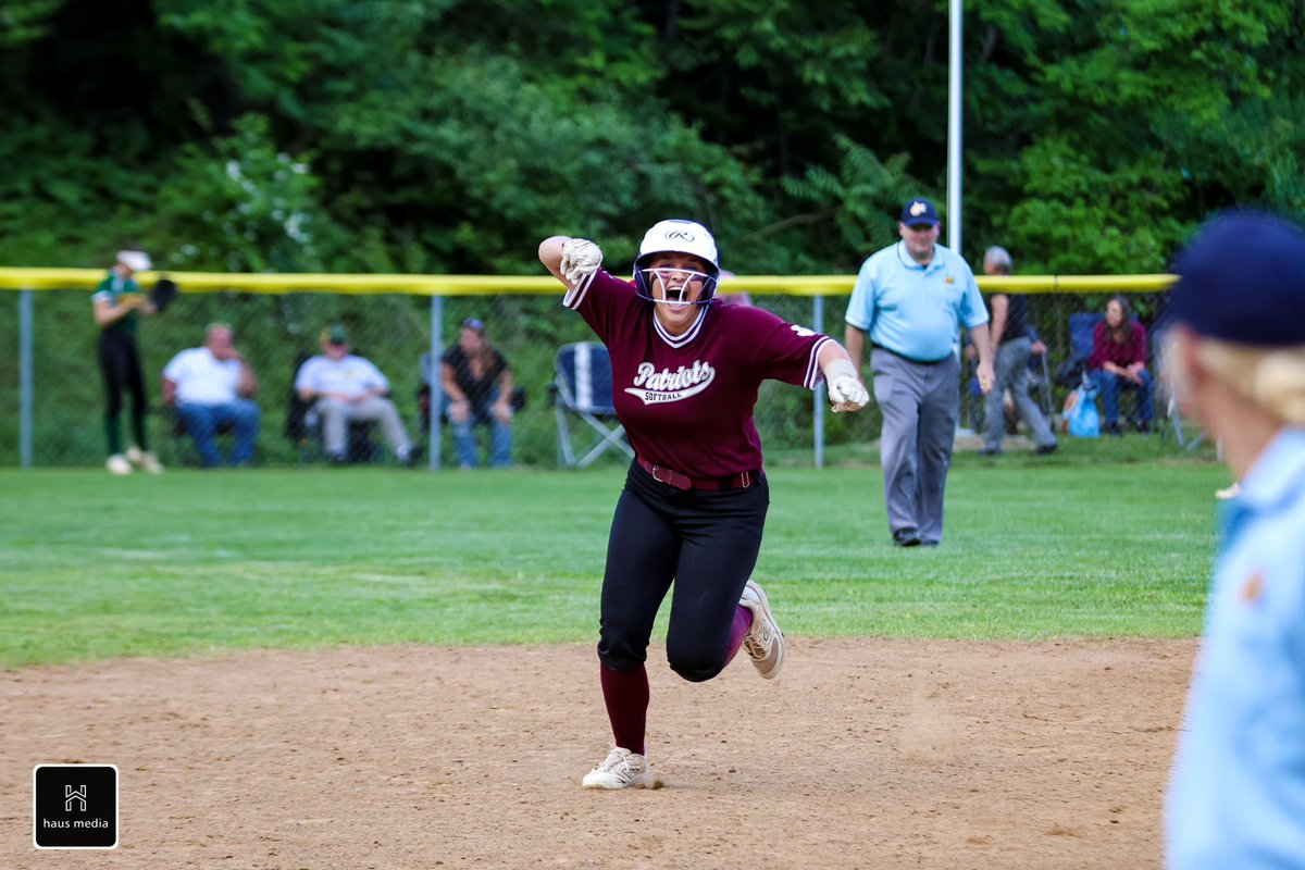 haus_media's tweet photo. GDUB isn’t done yet! Wins game two to force a final game 3 tomorrow Vs GEHS. Winner advances to States! #WVPrepSB 📸🏆🥎 https://t.co/zlGIGHMCdh