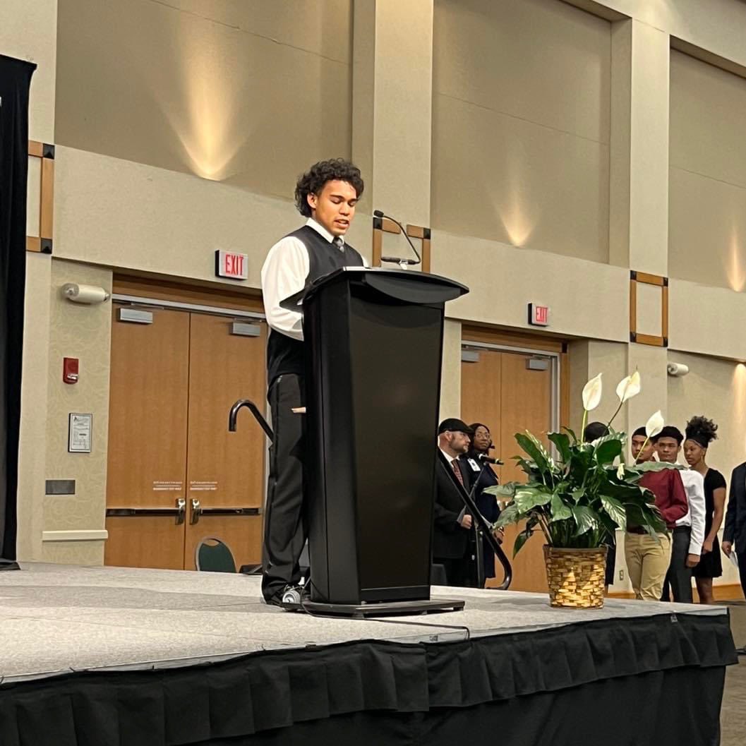 Glad I got to Speak to the graduating class of 2023 at KCC for their cording ceremony! <a href="/KISDCareerCtr/">KISD CareerCenter</a>  Thank you <a href="/KISDRadio/">My 95/1</a> for the opportunity.