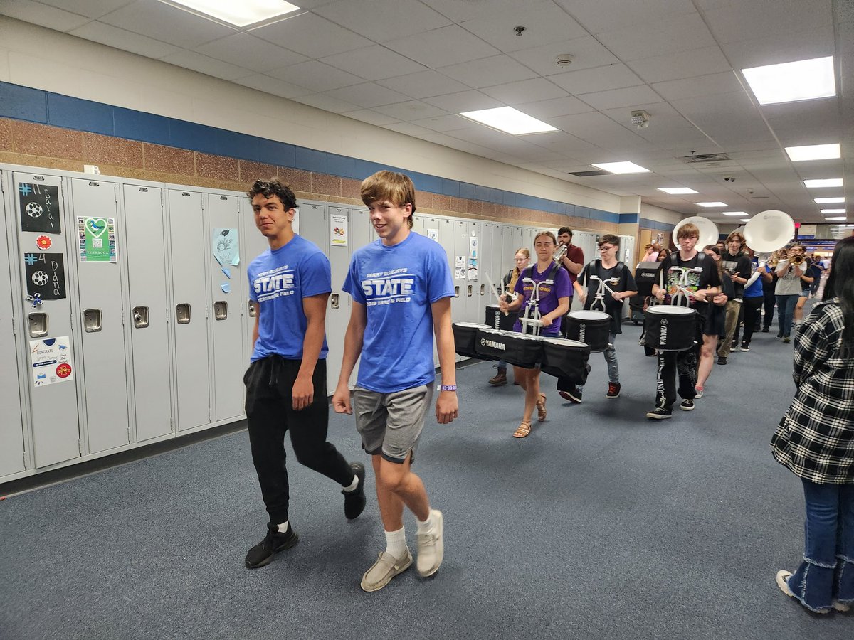 Run_PHS's tweet image. Owen and renzo during the send off at school today!