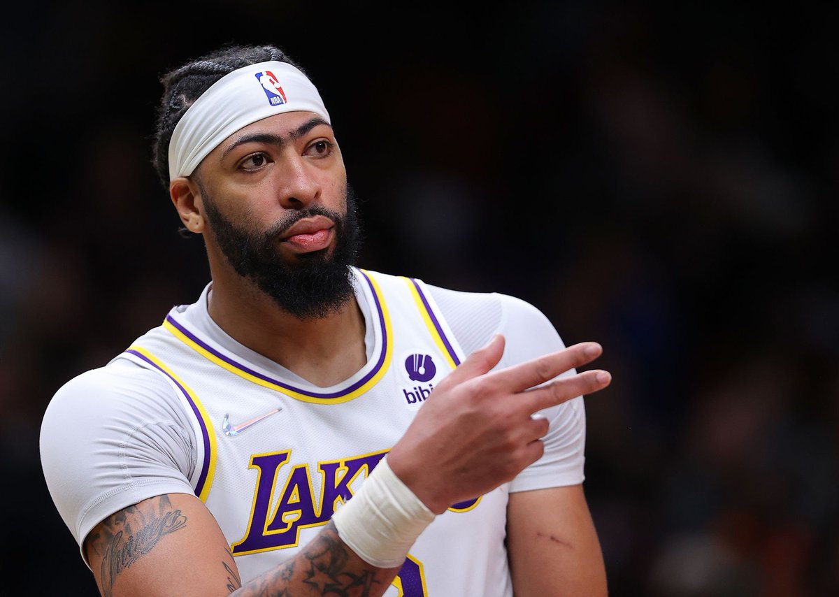 jokerwrld's tweet photo. The Los Angeles Lakers are now up 2-0 on the Denver Nuggets in moral victories.

How will Jokic and the Nuggets respond? https://t.co/s0QxURS0Dg