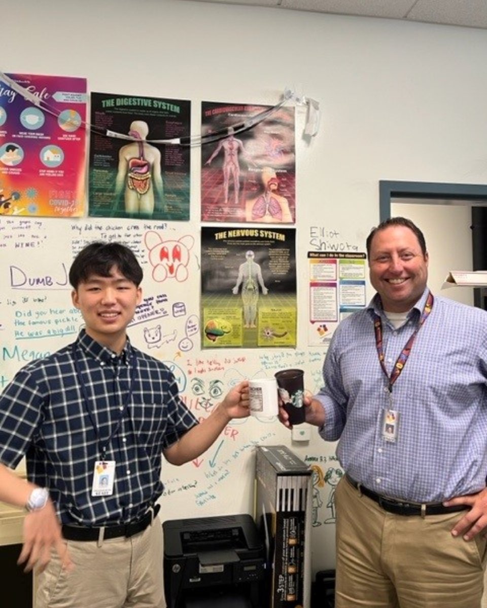 weareocsa's tweet photo. It's Dress Like Your Teacher Thursday on the OCSA campus, and the students NAILED IT! There were some great doppelgängers, and everyone enjoyed the band on 10th Street at lunch. https://t.co/1Fh2GSgeB1
