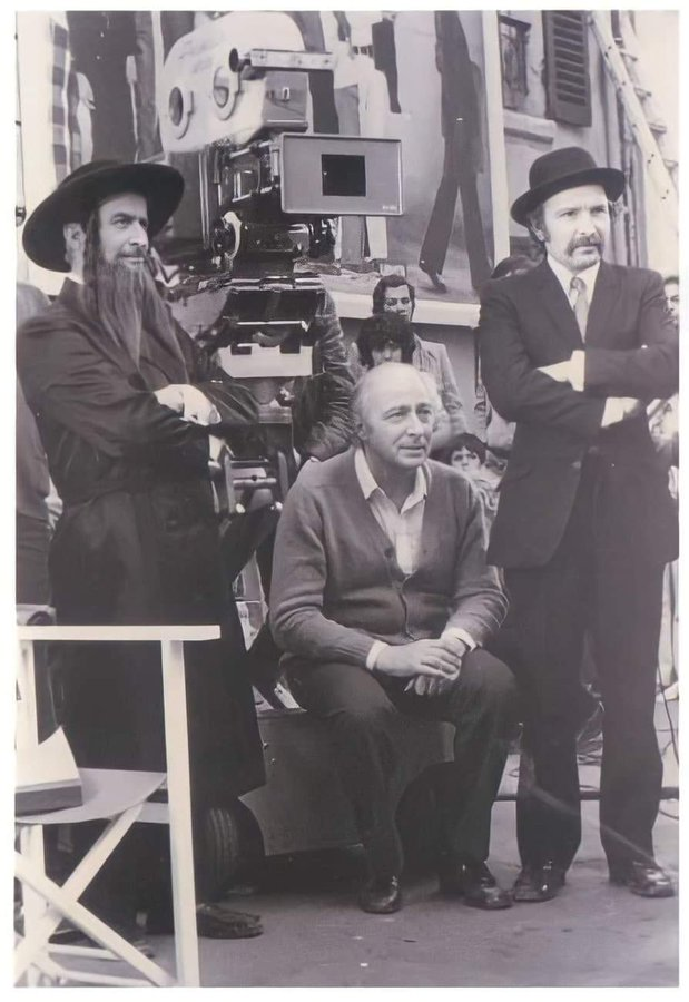 merlinpapin3's tweet photo. .@FredOL69007 .@tbarnaud Pour le fun , le TOP5 des tweets les plus vues postés hier
- Photo Tournage #Popeck
- Photo Tournage #JeanneduBarry
- Citation #CharlesTrenet
- Anecdote #BigBoss
- Anecdote #Annette