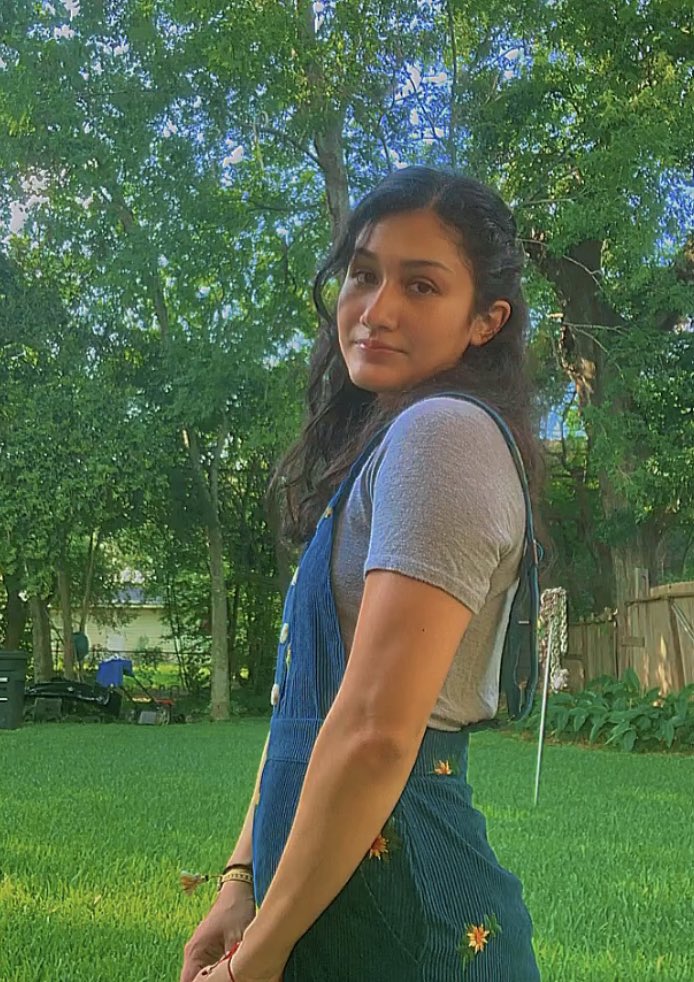 esmy_moon's tweet photo. these overalls might be one of my favorite purchases https://t.co/5lDrSnPqzh