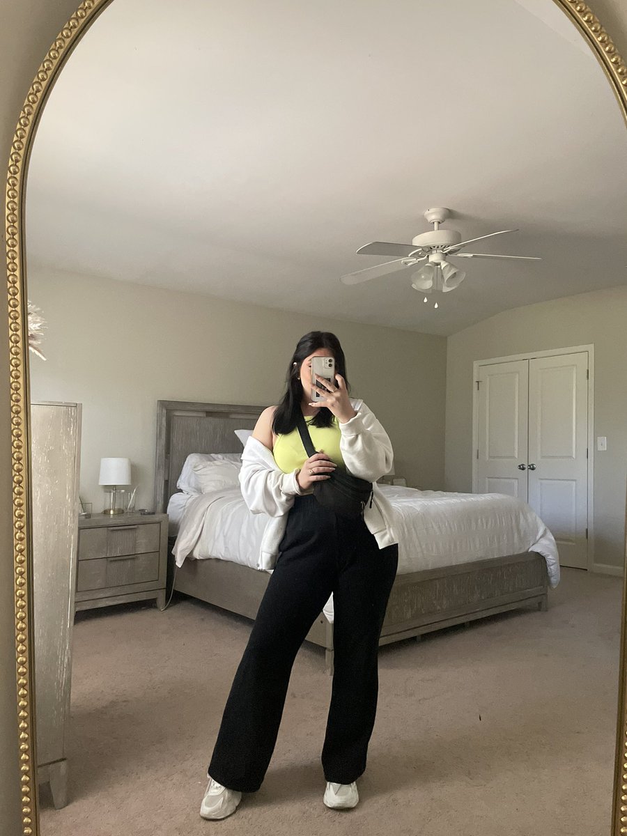 Charleston06's tweet photo. 🪩 https://t.co/G0flY06ciN