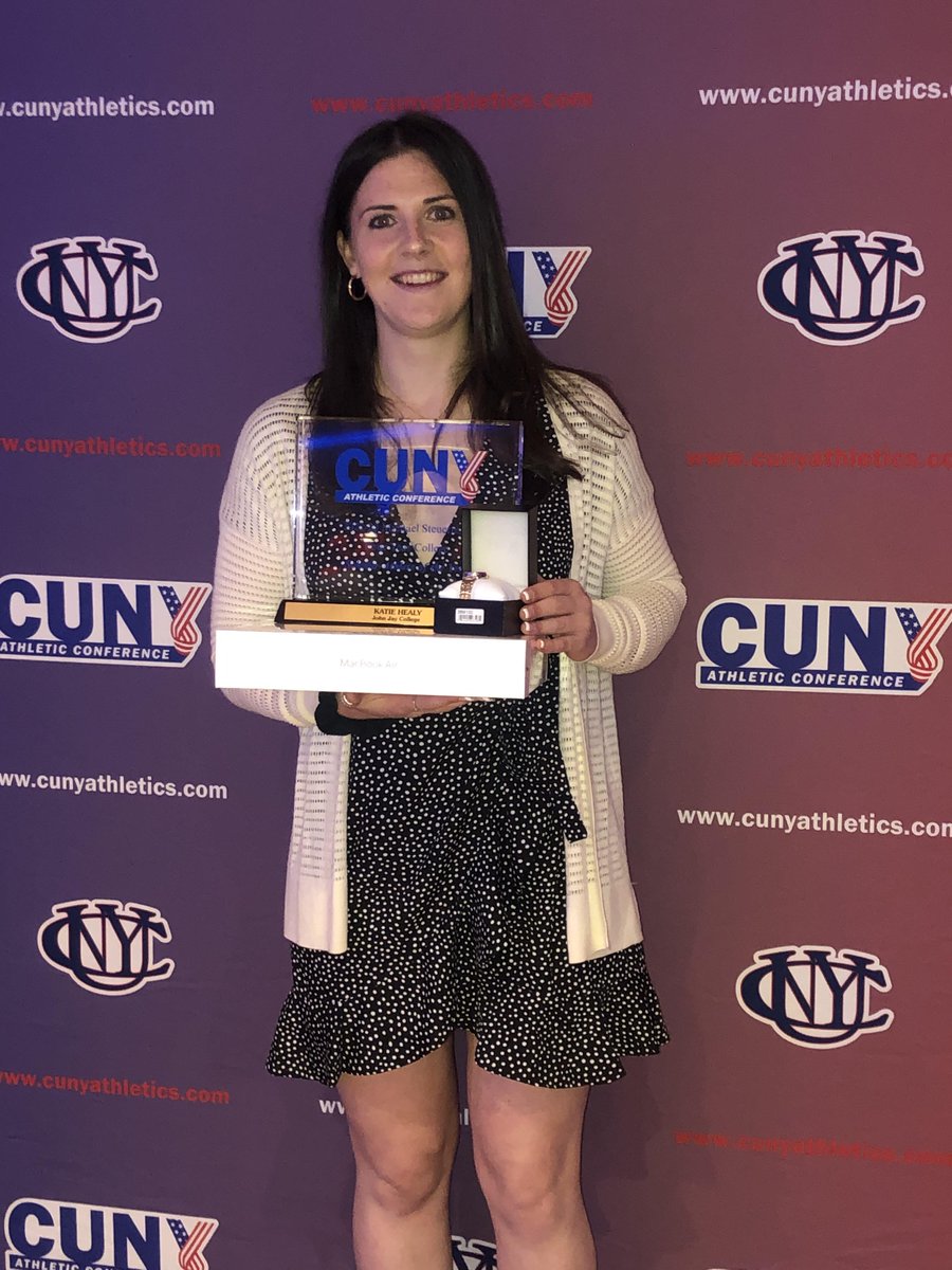 JJayAthletics's tweet photo. 🏆 | Congratulations to women's basketball &amp; women's soccer senior Katie Healy, the 2022-23 @CUNYAC Scholar-Athlete of the Year

3⃣rd Bloodhound to win the award: 
Duwayne Boyce [1986-87 | ⚽️🎾] 
Kerry Lewis1992-93 | 🏀🥎🏐]

#GoBloodhounds #JohnJayCollege #CUNYAC  #ncaadiii https://t.co/IX6r14Wxnc