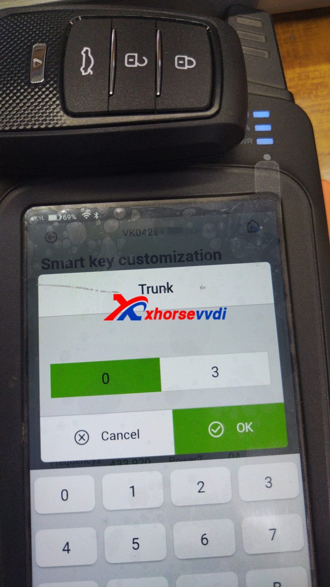 Xhorsevvdi's tweet photo. #xhorse xm38 toyota, when I program the button on the box, it does not work 🤔🤔 
➡️ Customize buttons under 
▶️ Special Function>>VVDI remote function>>Toyota smart key setting 
#xm38 #xhorseremote #xhorsexm38 #Smartkey #vvdiremote #keytoolmaxpro #keytoolmax https://t.co/wsOSefInfs