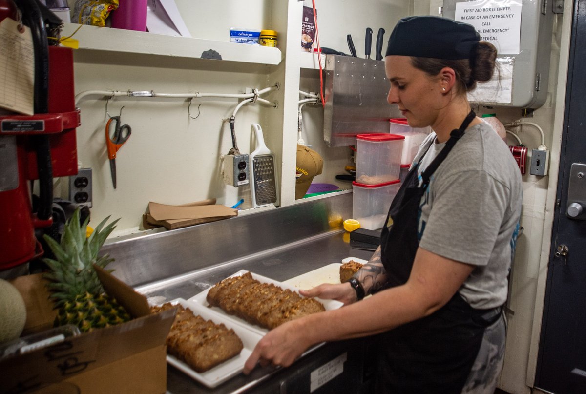 Commander, Task Force 70 hosted culinary and logistics specialist sailors from the <a href="/Australian_Navy/">Royal Australian Navy</a> aboard the <a href="/USNavy/">U.S. Navy</a>’s only forward-deployed aircraft carrier, <a href="/Gipper_76/">USS Ronald Reagan</a>, from May 12-19.

Click through to read more!
dvidshub.net/news/445072/ct…
