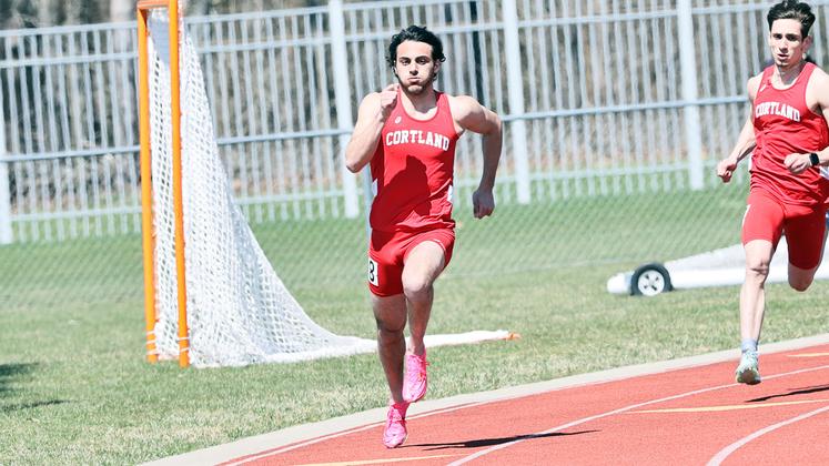 Local Sports:  Men’s Track and Field, Track and Field: Red Dragon Men Third at AARTFC Championships; 4×400 Relay Sets School Record #MyCortland wxhc.com/mens-track-and…