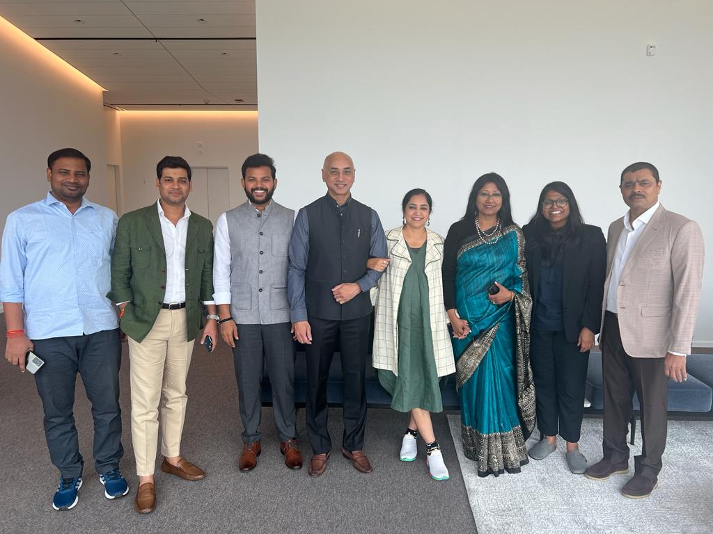 ThamizhachiTh's tweet photo. Day 3 of EPIC Legislators Program with Fellow Parliamentarians
#LegislatorsProgram
@maji_mahua @pradyutbordoloi @JayGalla
@RamMNK
@DrSEShinde
1/2 https://t.co/YhEqnmPAso