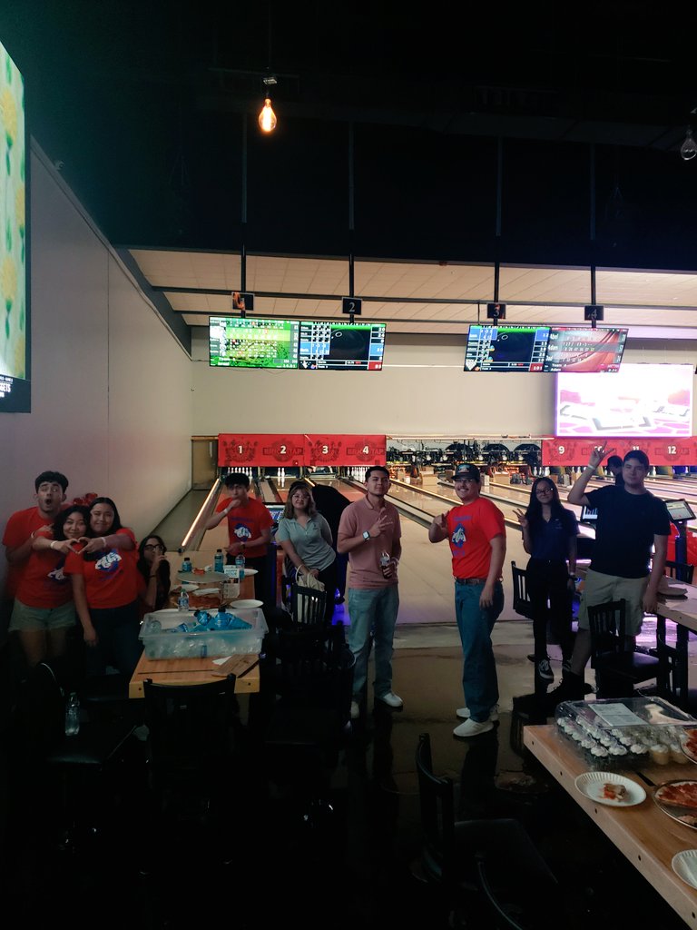 dherrera_SHS's tweet photo. DECA and NTHS students out at Oasis Bowling.   Great time had by everyone.  Congratulations to class of 2023 seniors.  Thanks for a great year. https://t.co/Fbbq0qi3sV
