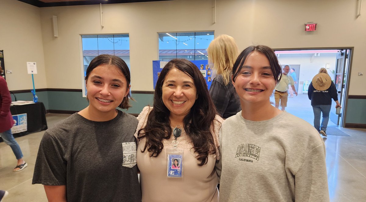🤩Seeing former #students, #parents, and #colleagues <a href="/PowayCTE/">PowayCTE</a> #Expo was a wonderful reminder of the important work we do everyday! "You may leave a place, but not relationships" 🥰 #SaidAWiseWoman <a href="/PowayUnified/">Poway Unified</a> #educators #innovation #CTE