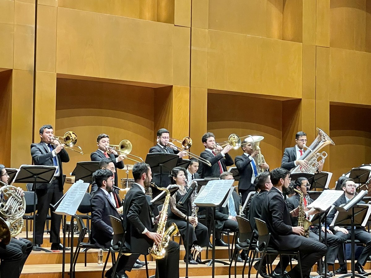 EsdegCol's tweet photo. Gracias Orquesta Filarmónica de Bogotá @filarmonibogota por el excelente repertorio interpretado por la Banda Filarmónica Juvenil, que nos llenó a todos de las mejores notas musicales y ritmos colombianos.

#AniversarioESDEG #YoSoyESDEG https://t.co/Z26zWo1WIZ