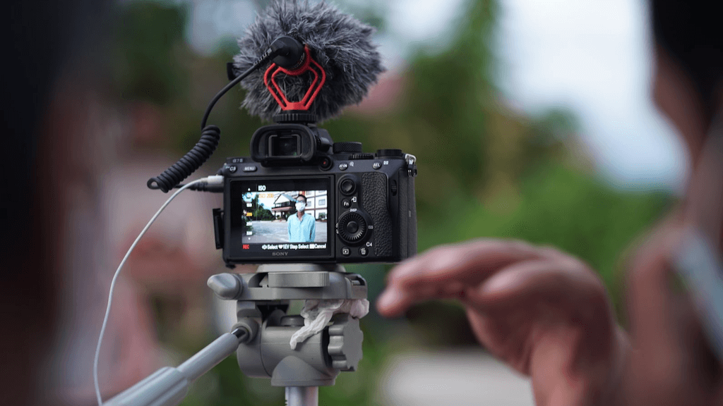 video4change's tweet photo. Several #Video4Change Network members will be holding masterclasses on storytelling and impact production at the #DRAPAC23 Assembly in Chiang Mai.
Get to know the facilitators: https://t.co/aZtzvxyzVZ
@Picture__People @witnessorg @EngageMedia @sunflower_fo https://t.co/l3TN5TjSCG