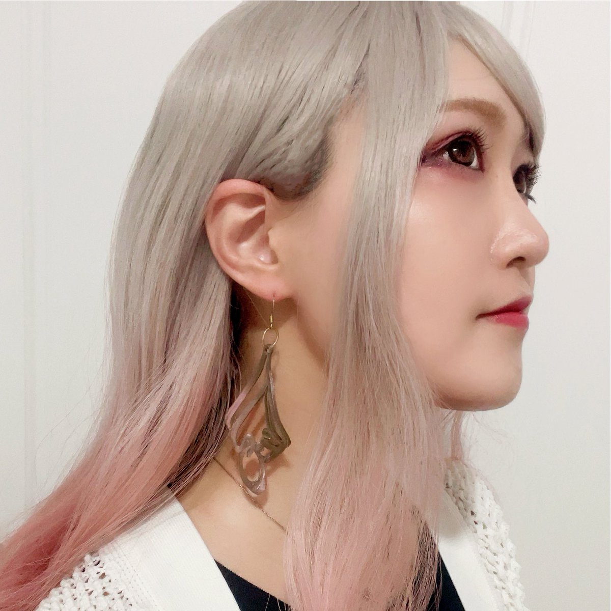 sekiguchiaimi's tweet image. 捻って形作ってあるので角度によって見え方違ってかわいい…🥰
#Arabiccalligraphy #3dprint