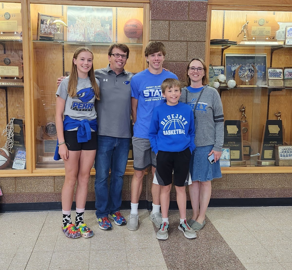 Run_PHS's tweet image. Owen's turn to compete at state tomorrow! 

400 hurdle event starts at 6pm!