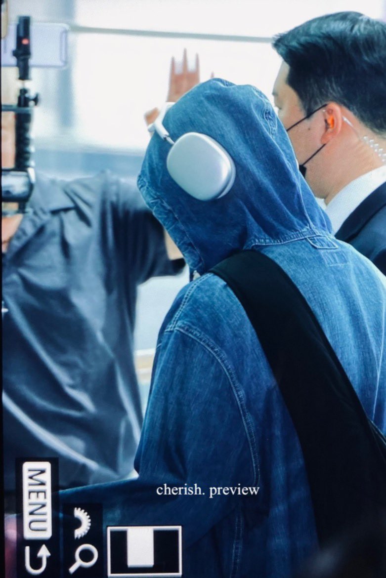 _cherishdk's tweet photo. 230519 ICN 
#세븐틴 #SEVENTEEN #도겸 #DK https://t.co/pvq3gdNMzS