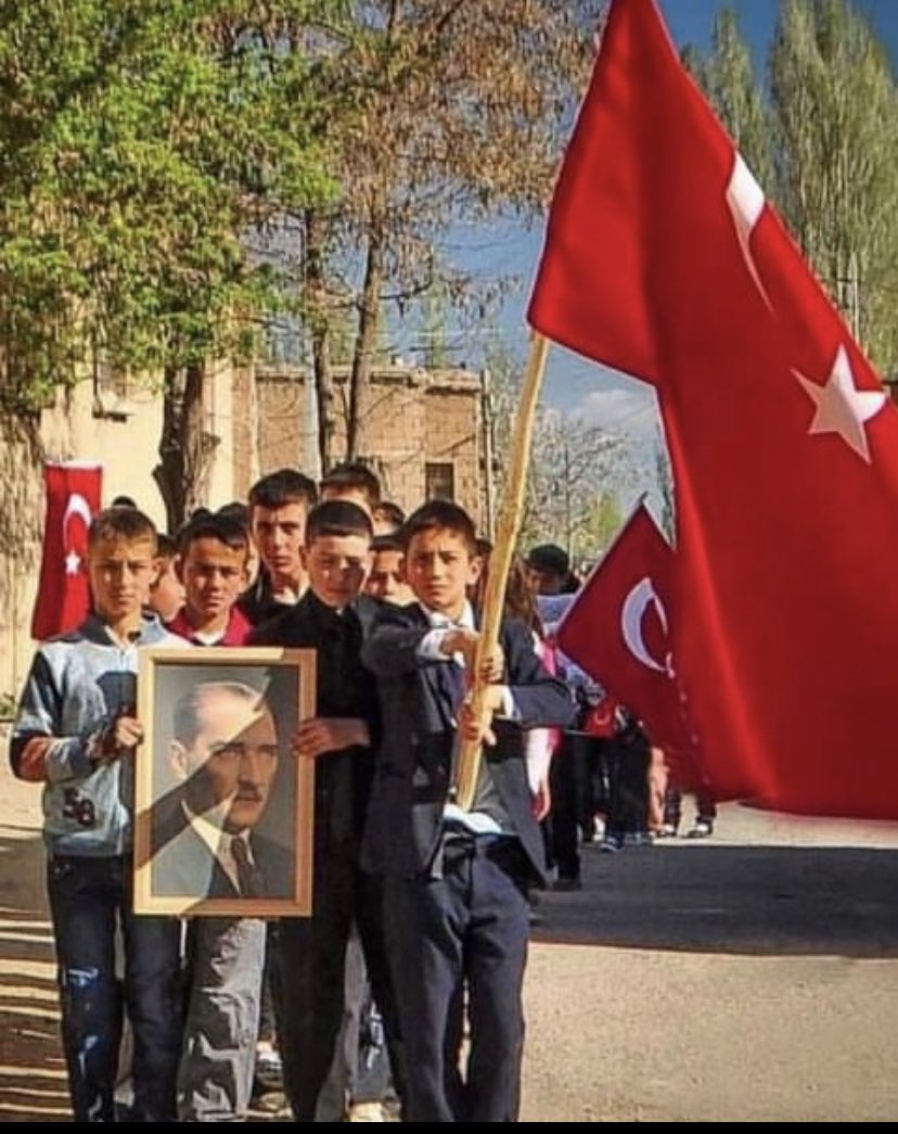 Bütün Ümidim Gençliktedir.
#19Mayıs #19MAYIS #19MAYIS1919