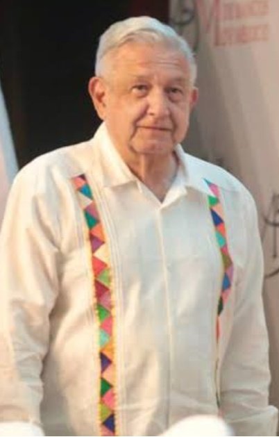 cuattro1968's tweet image. Le escribieron lo que tenía que decir, le dijeron lo que tenía que vestir y así quiere ser gobernadora.
 Que no mame.