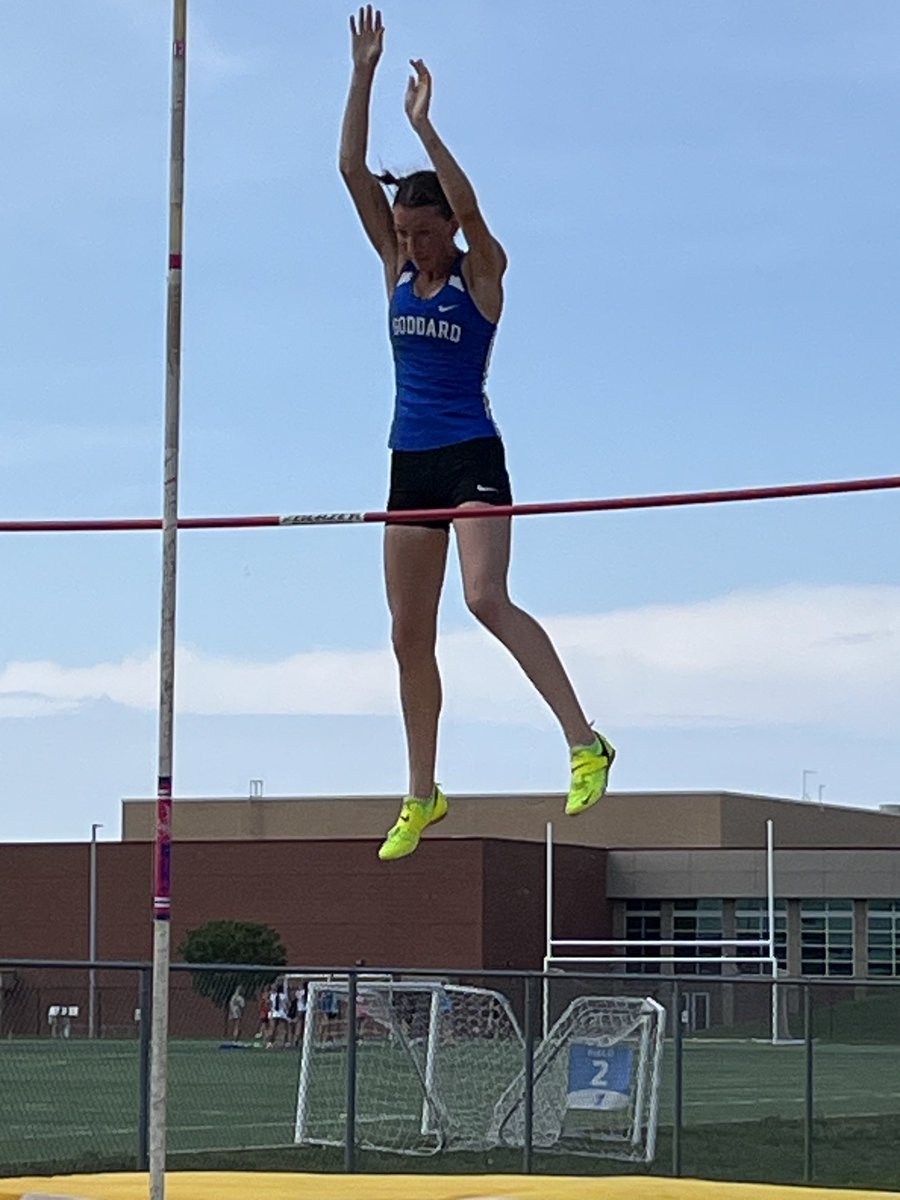 CoachRehseGHS's tweet photo. Congratulations to Kendal McElroy for qualifying for State in the Pole Vault, Long Jump &amp; 4x400m Relay.  Took two seconds off her Personal Best time in the relay. https://t.co/wJ731if3Us