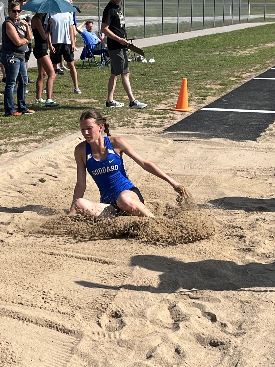 CoachRehseGHS's tweet photo. Congratulations to Kendal McElroy for qualifying for State in the Pole Vault, Long Jump &amp; 4x400m Relay.  Took two seconds off her Personal Best time in the relay. https://t.co/wJ731if3Us