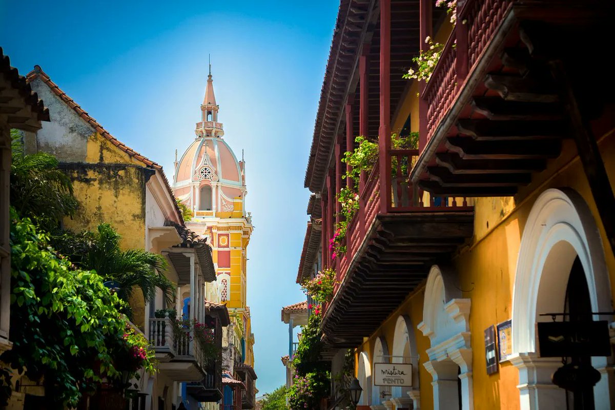 BlogueCCBlog's tweet image. Andrew Zimmern Cartagena: All Of The Restaurants Picked On Delicious Destinations

buff.ly/432VzrZ

#food #foodie #foodblog #foodporn #travel #travelblog #travelblogger