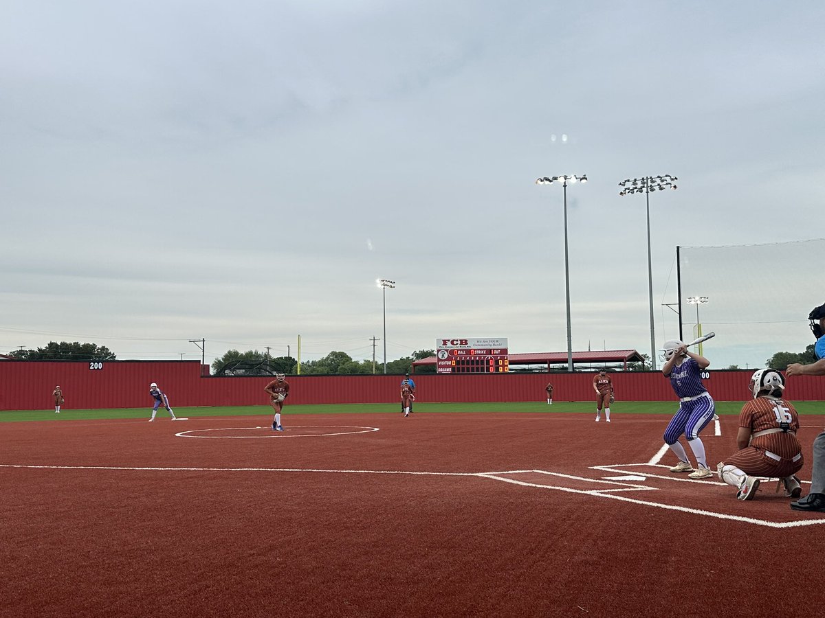 twilson2024's tweet photo. What a great team effort tonight in the Regional Semifinal. 1 game playoff: Boerne 7, Alice 2. @AvaBevo with 13k’s, offense w/13 hits, &amp; filthy defense! I was 3-4 at the plate! Regional ‘ship next week!

@Rw15Woodard @ScottWoodard8 @TXStateSoftball @greyhoundsb @BombersGldNat18 https://t.co/i9cHw25UyK